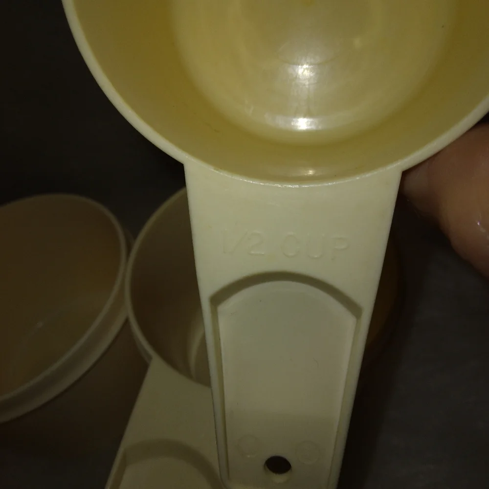 Tupperware vintage almond
